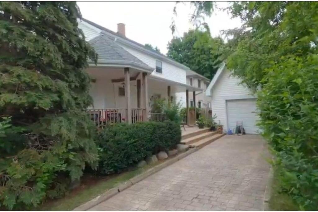 Garden 2 Storey House Niagara Falls Luaran gambar